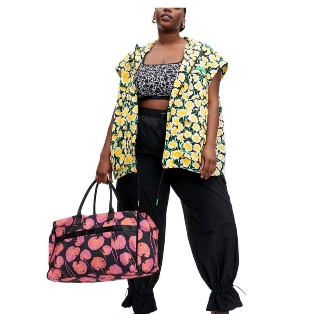 DVF for Target Pink Geranium Leaf Pattern   Overnight Weekender Travel Bag‎ NWT